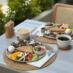 Meshk Airport Hotel 3*