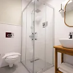 Hotel Meshk Airport 3*