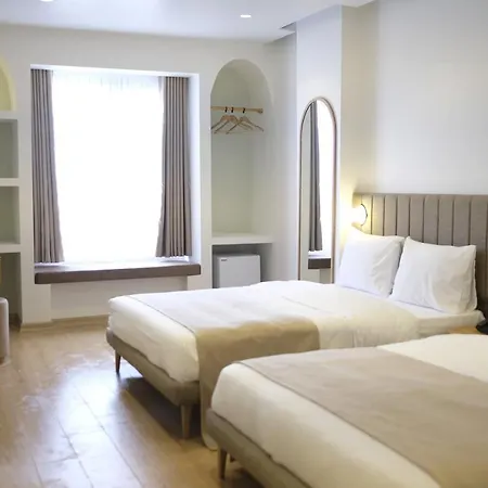 Meshk Airport Szálloda