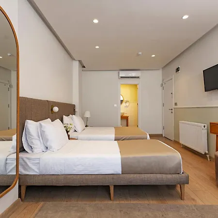 Meshk Airport Hotel 3*