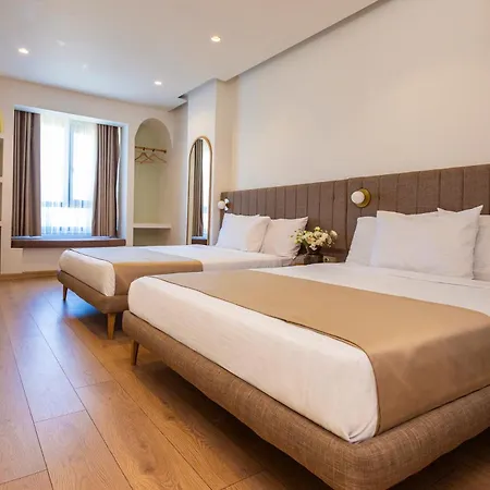 Meshk Airport Hotel 3*