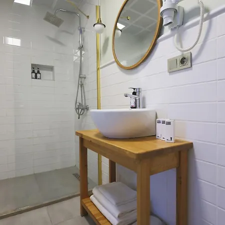 ホテル Meshk Airport