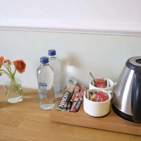 Meshk Airport Szálloda 3*